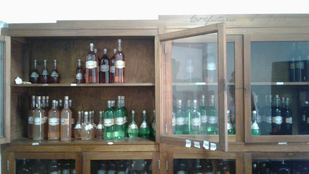 O Convento de Nossa Senhora do Desterro, de Nazaré, Salvador, produz os melhores licores da Bahia.