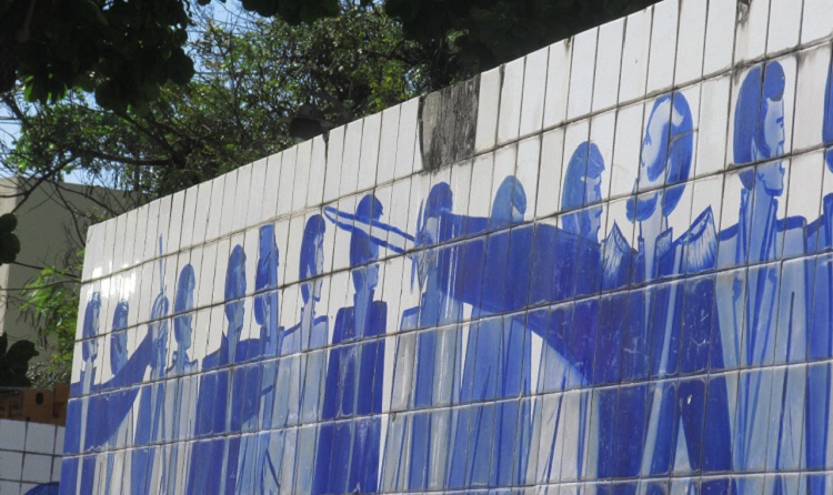  Mural sobre Restauração Pernambucana precisa de reparos e não de remendos
